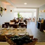 Logis Restaurant De La Madeleine 3*