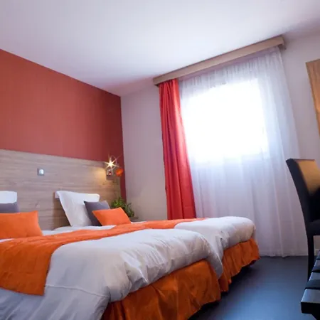 Logis Restaurant De La Madeleine Hotel