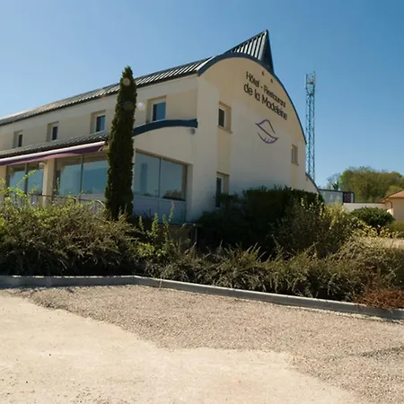 Ξενοδοχείο Logis Restaurant De La Madeleine 3*