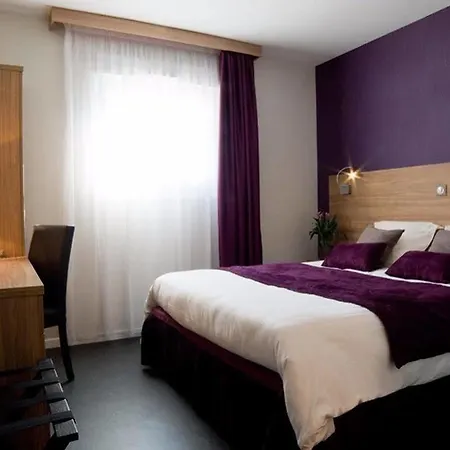 Logis Restaurant De La Madeleine Hotel 3*