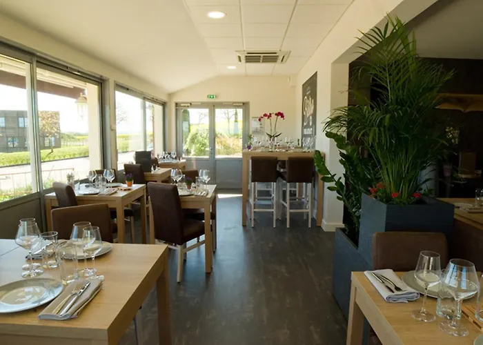 Logis Restaurant De La Madeleine Ξενοδοχείο 3*