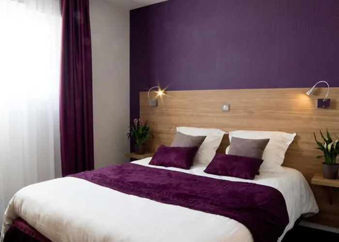 Logis Restaurant De La Madeleine Hotel 3*