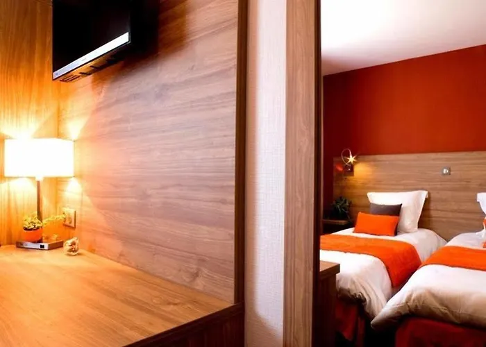 Logis Restaurant De La Madeleine Hotel 3*